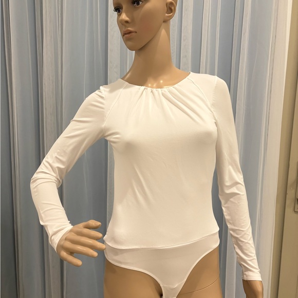 Bebe - Picture 2 of 11